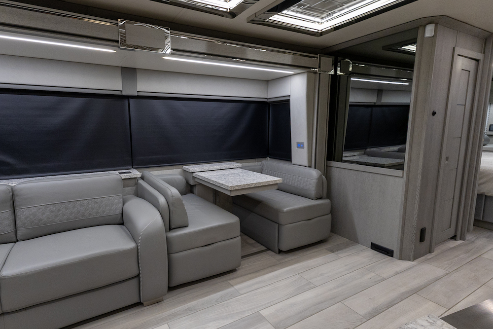 2022 Newmar King Aire For Sale